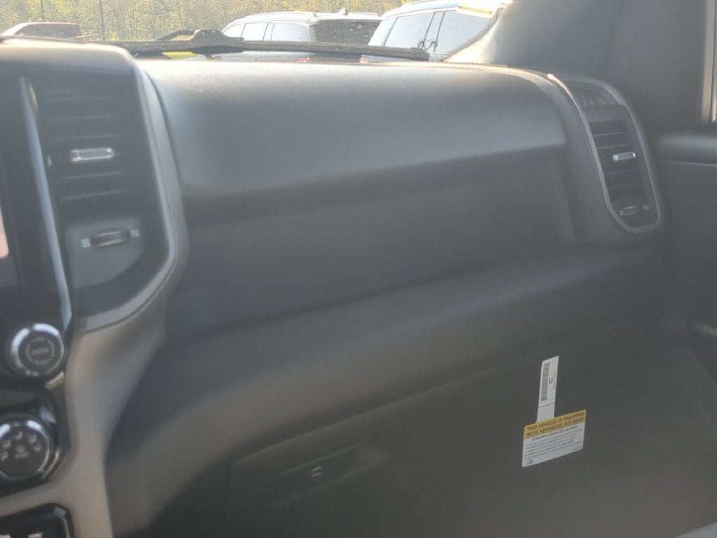 2027 RAM Ram 1500 RAM 1500 EXPRESS CREW CAB 4X4 5'7' BOX