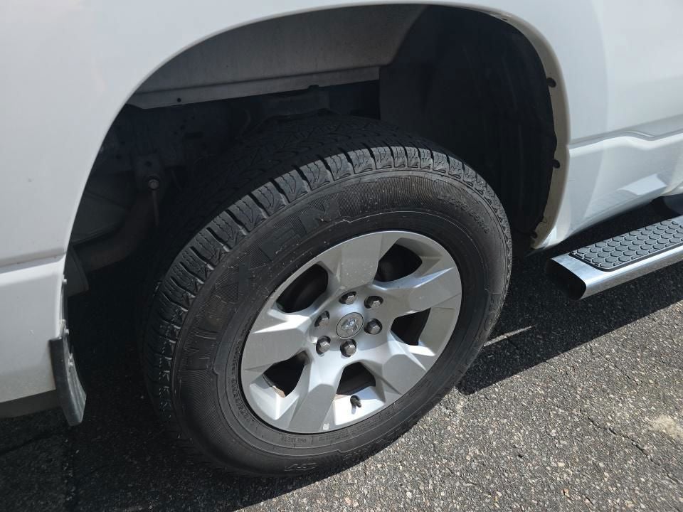2023 RAM 1500 Big Horn Quad Cab 4x4 6'4' Box