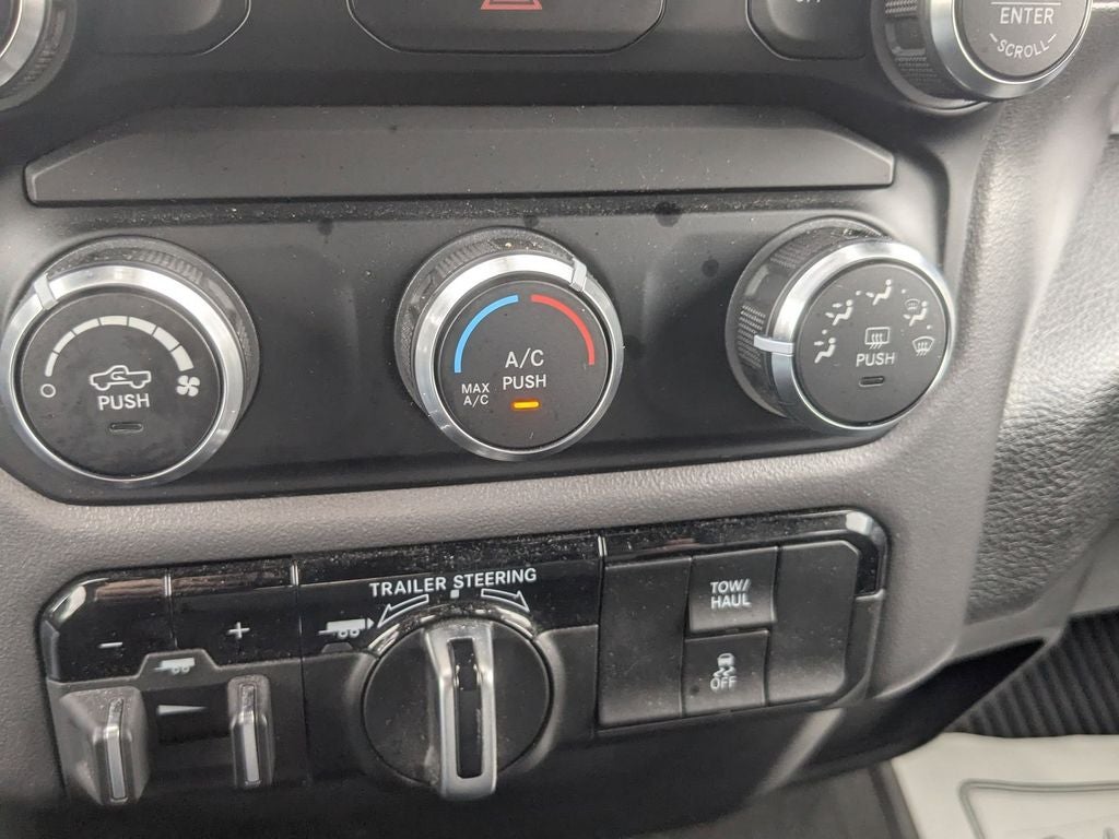 2023 RAM 1500 Big Horn Crew Cab 4x4 5'7' Box