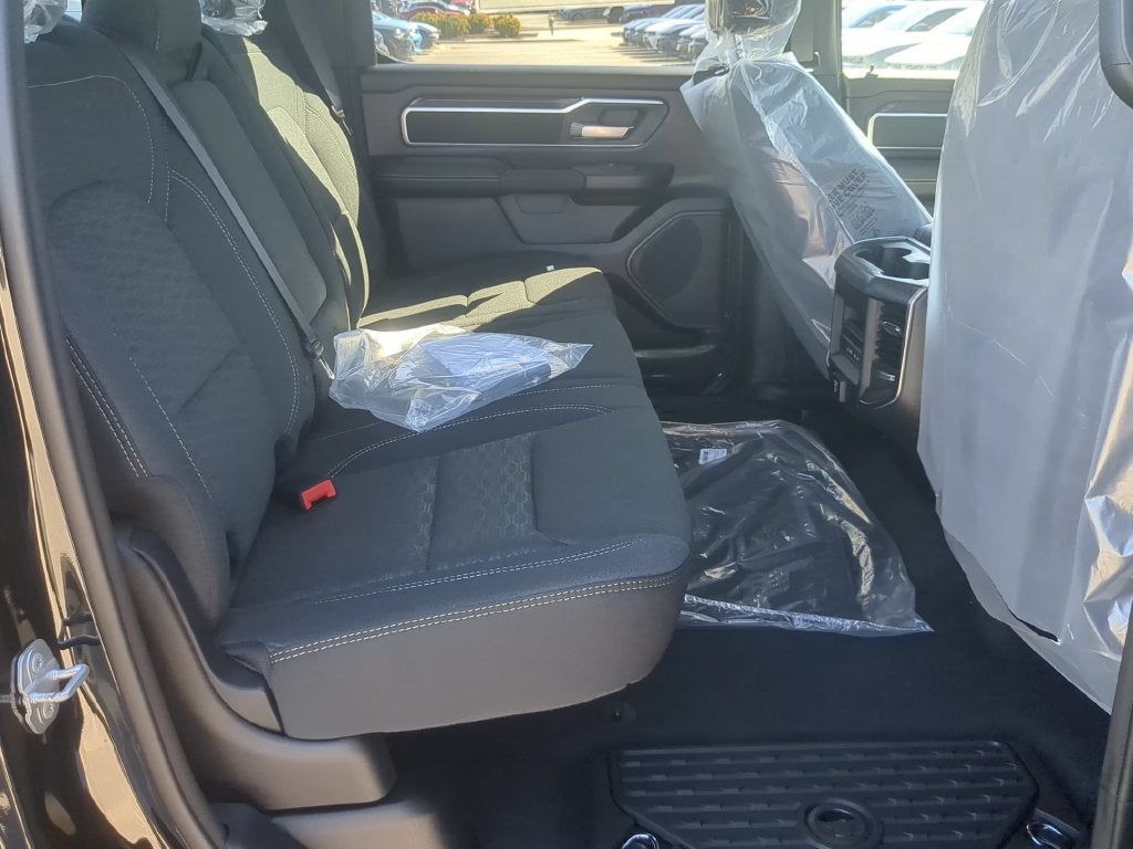 2027 RAM Ram 1500 RAM 1500 BIG HORN CREW CAB 4X4 5'7' BOX