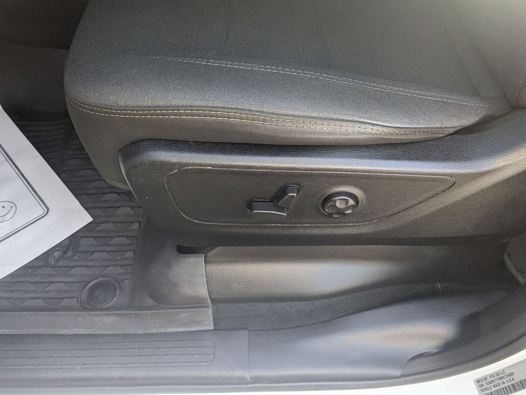 2021 RAM 1500 Lone Star Crew Cab 4x4 5'7' Box