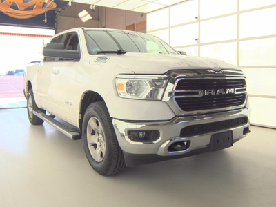 2020 RAM 1500 Big Horn Crew Cab 4x4 5'7' Box