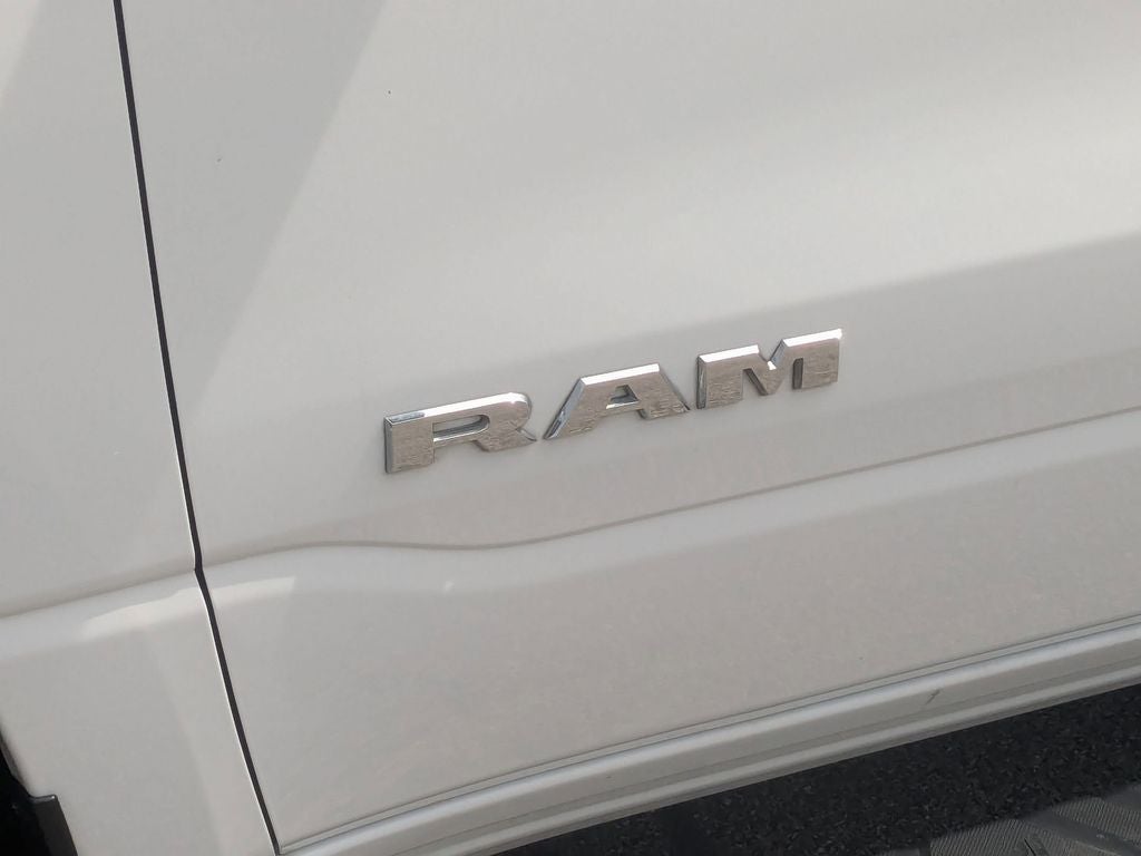 2020 RAM 1500 Big Horn Crew Cab 4x4 5'7' Box