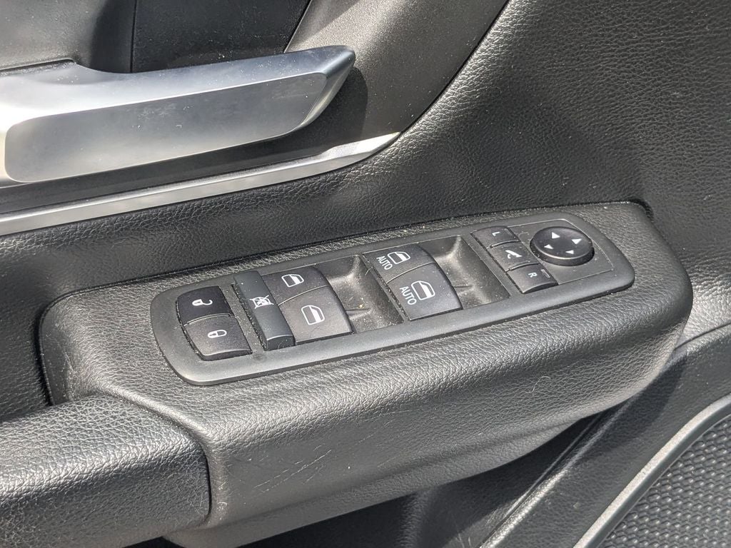 2020 RAM 1500 Big Horn Crew Cab 4x4 5'7' Box