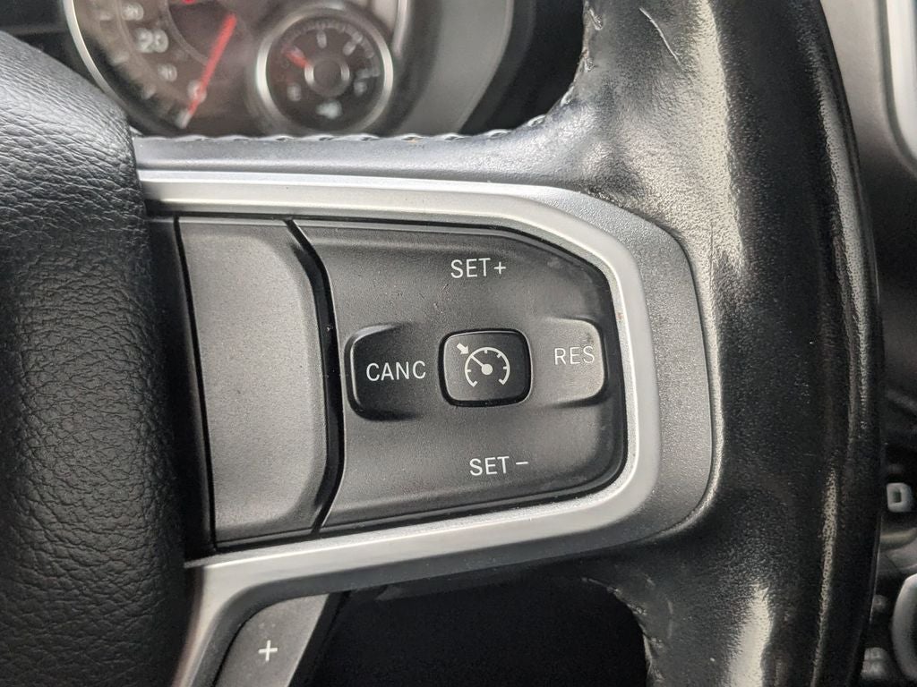 2020 RAM 1500 Big Horn Crew Cab 4x4 5'7' Box