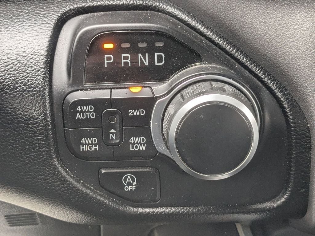 2020 RAM 1500 Big Horn Crew Cab 4x4 5'7' Box