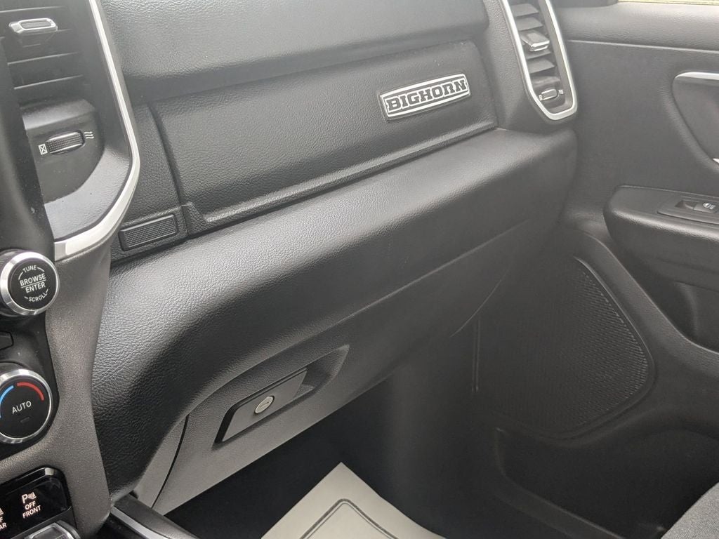 2020 RAM 1500 Big Horn Crew Cab 4x4 5'7' Box