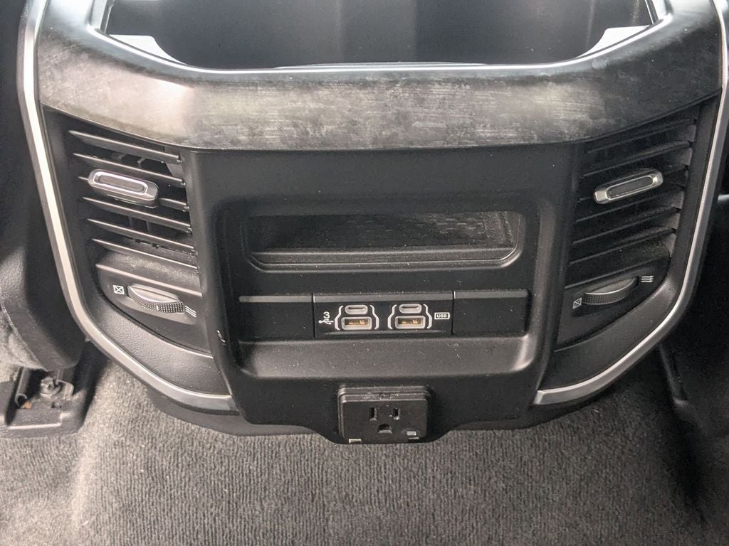 2020 RAM 1500 Big Horn Crew Cab 4x4 5'7' Box