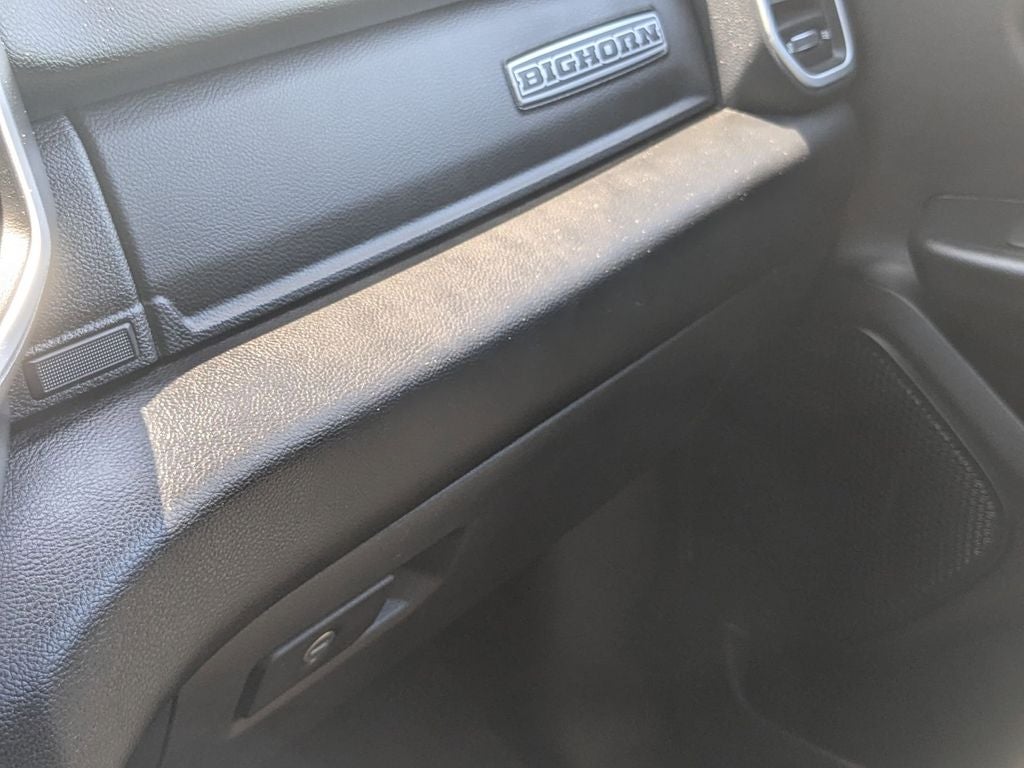 2021 RAM 1500 Big Horn Crew Cab 4x4 5'7' Box