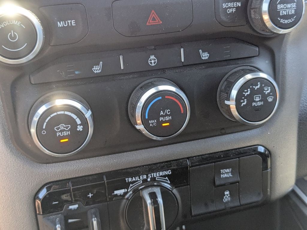 2023 RAM 1500 Big Horn Crew Cab 4x4 5'7' Box