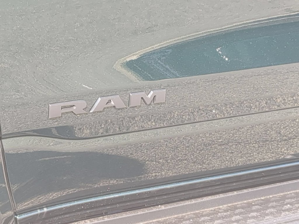 2027 RAM Ram 1500 RAM 1500 EXPRESS CREW CAB 4X4 5'7' BOX
