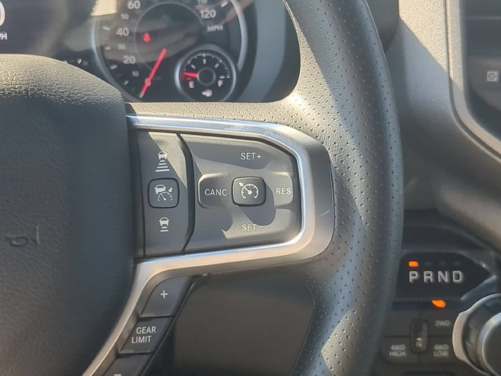 2027 RAM Ram 1500 RAM 1500 EXPRESS CREW CAB 4X4 5'7' BOX