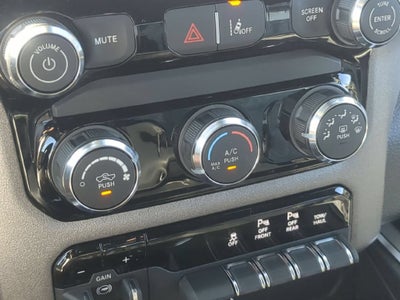 2027 RAM Ram 1500 RAM 1500 EXPRESS CREW CAB 4X4 5'7' BOX