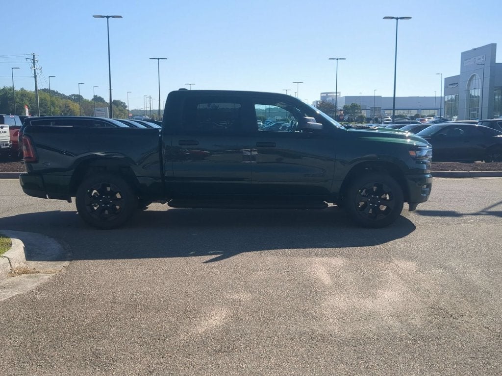 2027 RAM Ram 1500 RAM 1500 EXPRESS CREW CAB 4X4 5'7' BOX