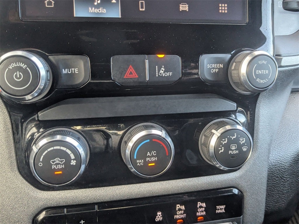 2025 RAM 1500 Warlock Crew Cab 4x4 5'7' Box