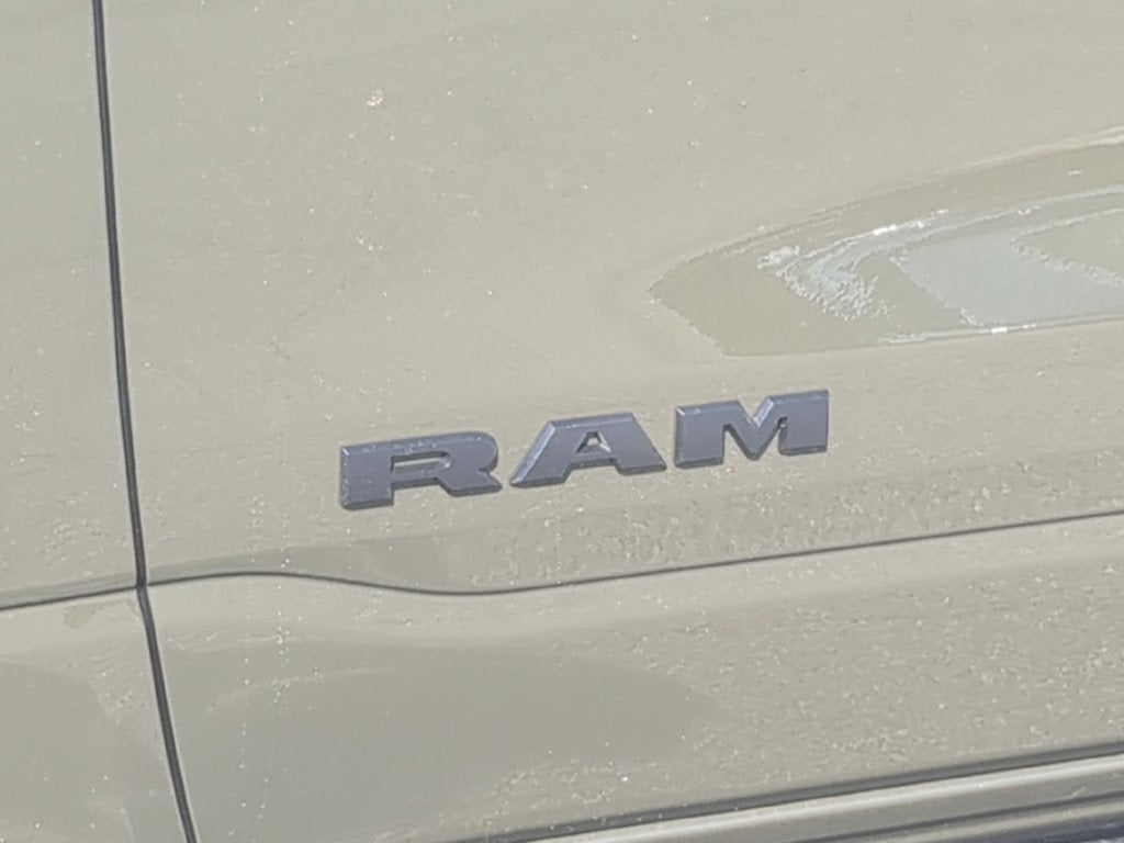 2027 RAM Ram 1500 RAM 1500 EXPRESS CREW CAB 4X4 5'7' BOX