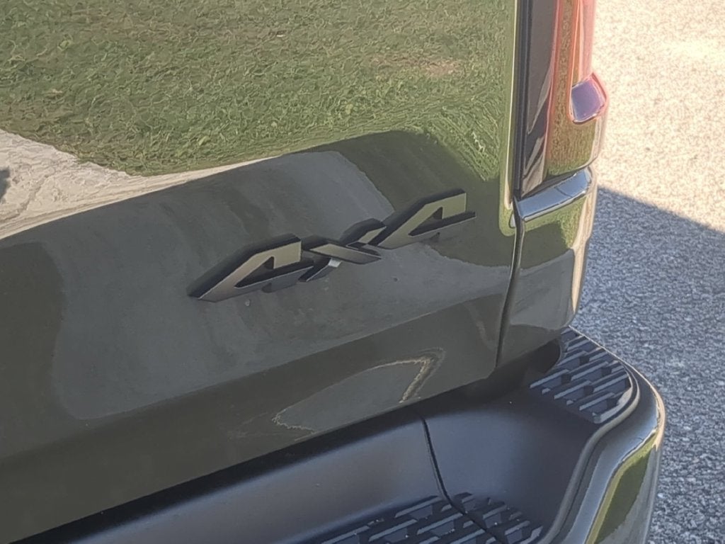 2027 RAM Ram 1500 RAM 1500 EXPRESS CREW CAB 4X4 5'7' BOX
