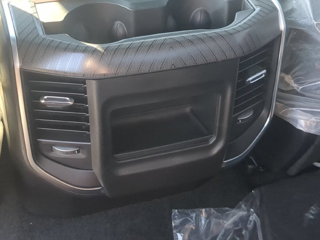 2027 RAM Ram 1500 RAM 1500 EXPRESS CREW CAB 4X4 5'7' BOX