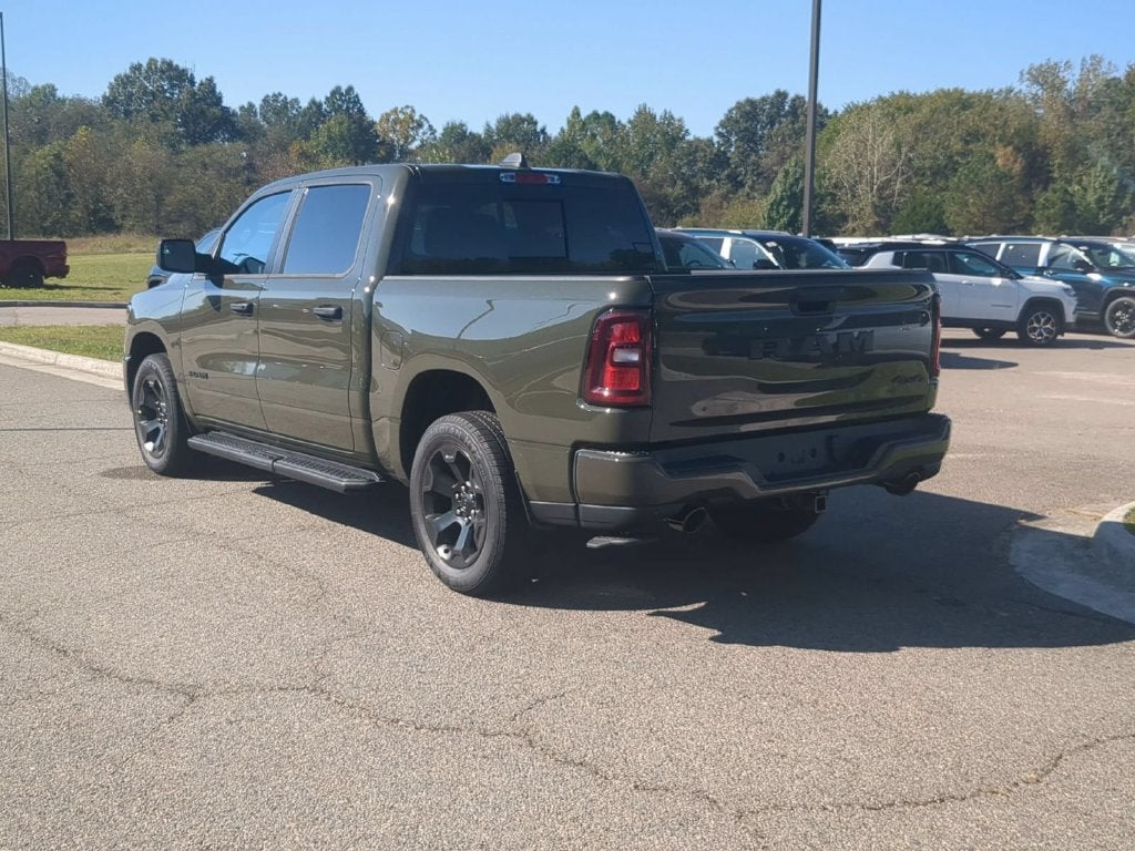 2027 RAM Ram 1500 RAM 1500 EXPRESS CREW CAB 4X4 5'7' BOX