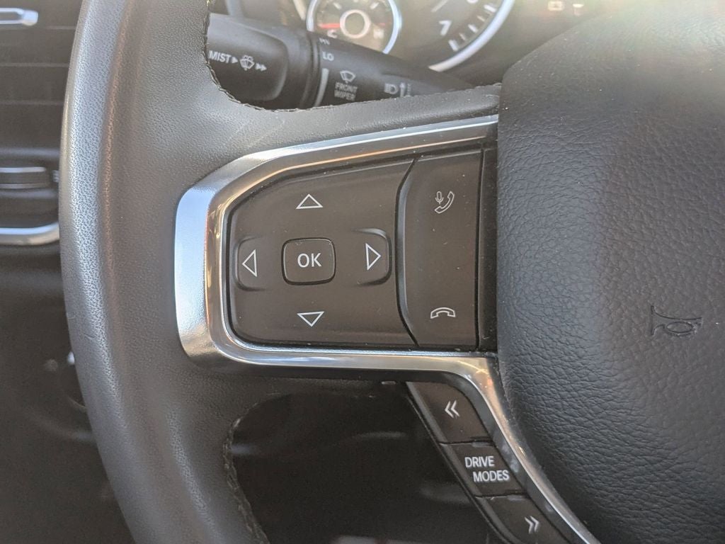 2025 RAM 1500 Laramie Crew Cab 4x4 5'7' Box