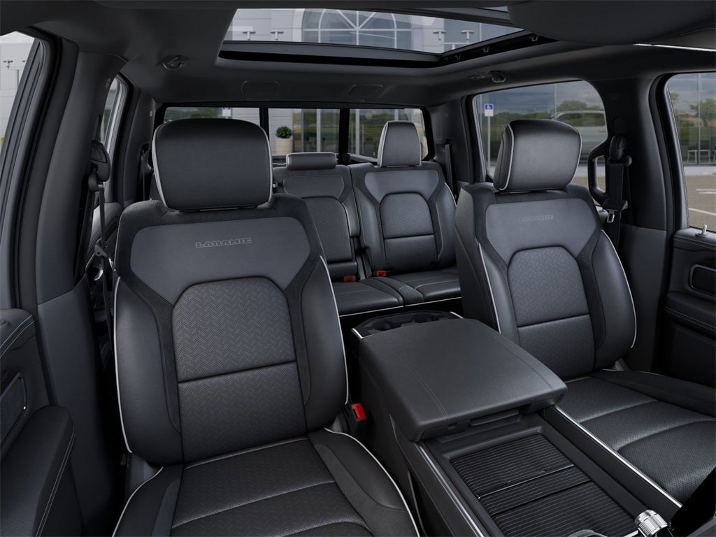 2025 RAM Ram 1500 RAM 1500 LARAMIE CREW CAB 4X4 5'7' BOX