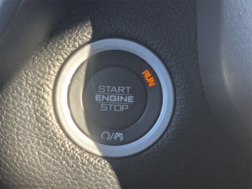 2023 RAM 1500 Laramie Crew Cab 4x4 5'7' Box