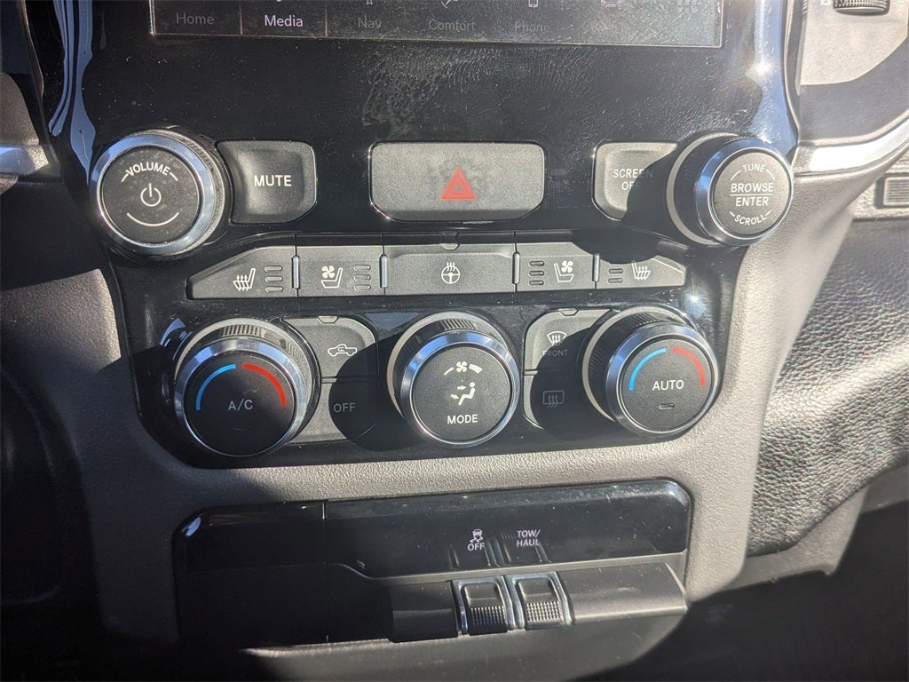 2023 RAM 1500 Laramie Crew Cab 4x4 5'7' Box