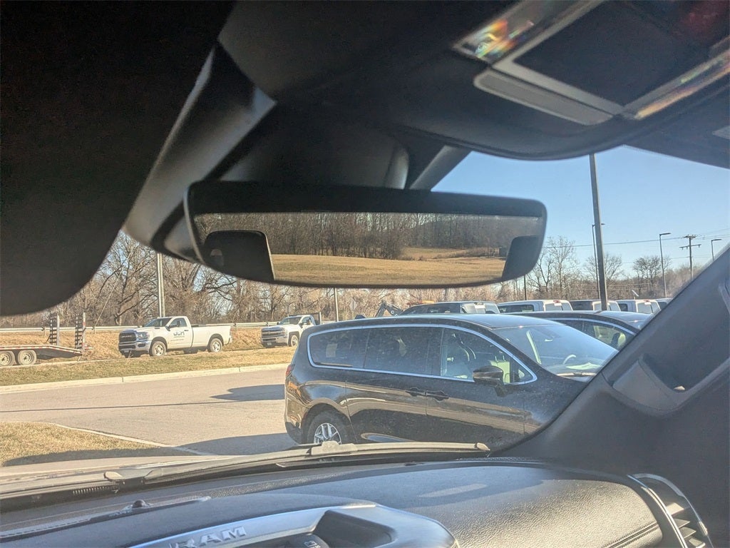 2023 RAM 1500 Laramie Crew Cab 4x4 5'7' Box