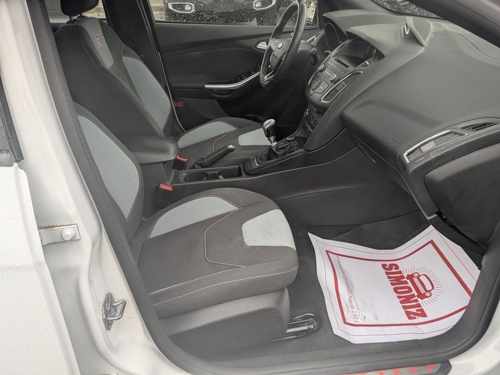 2017 Ford Focus ST ST