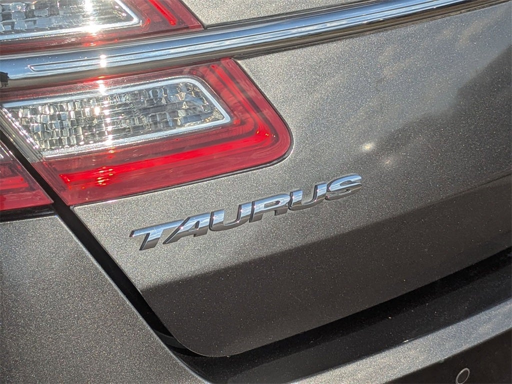 2018 Ford Taurus SEL