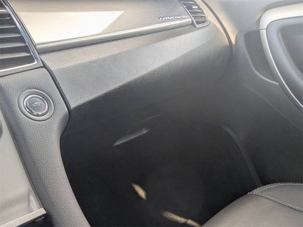 2018 Ford Taurus SEL