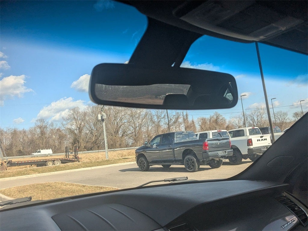 2018 Ford Taurus SEL