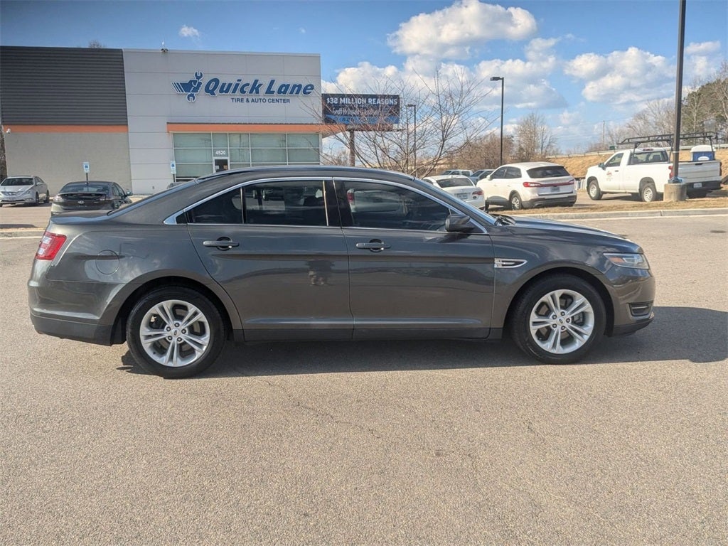 2018 Ford Taurus SEL
