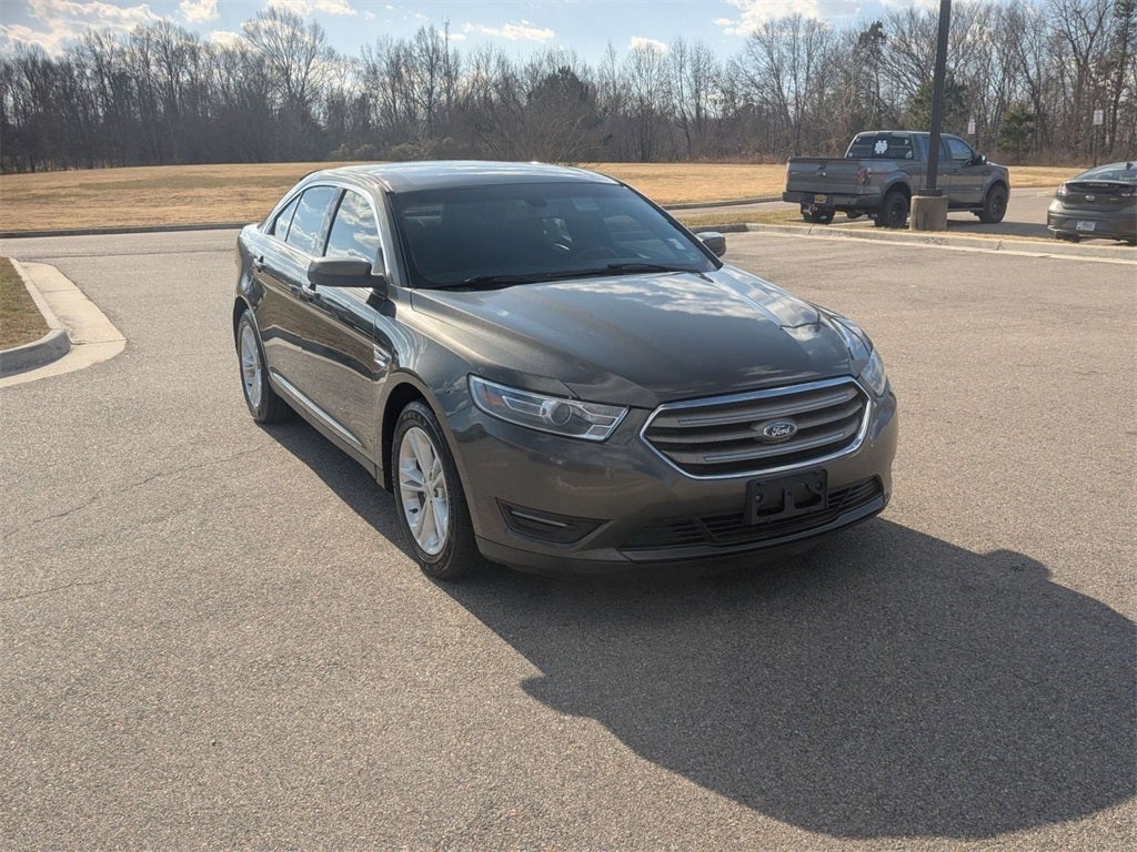 2018 Ford Taurus SEL