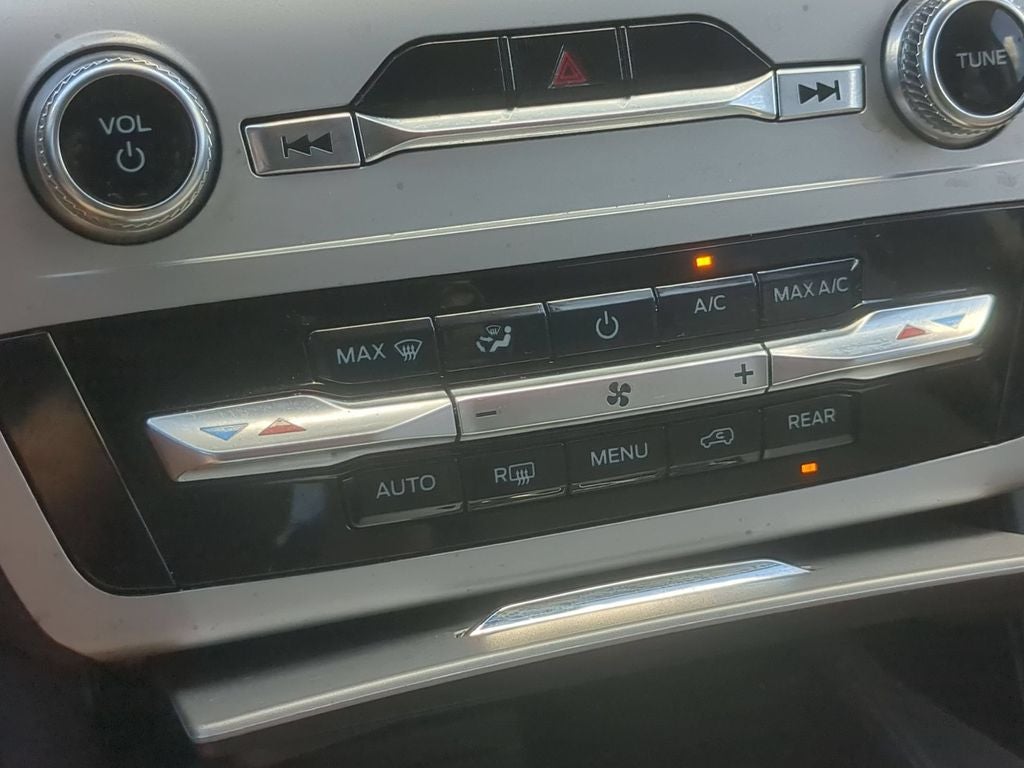 2023 Ford Explorer Base
