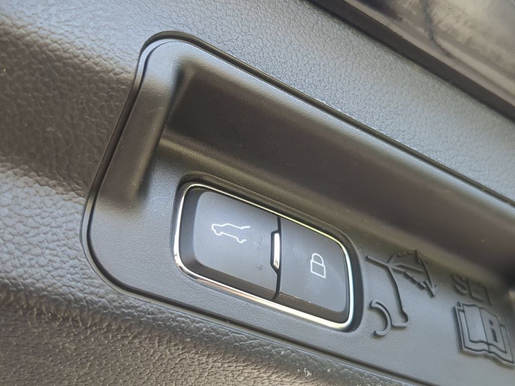 2023 Ford Explorer Base