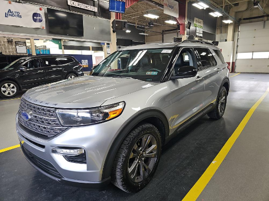 2022 Ford Explorer XLT 4WD's photo