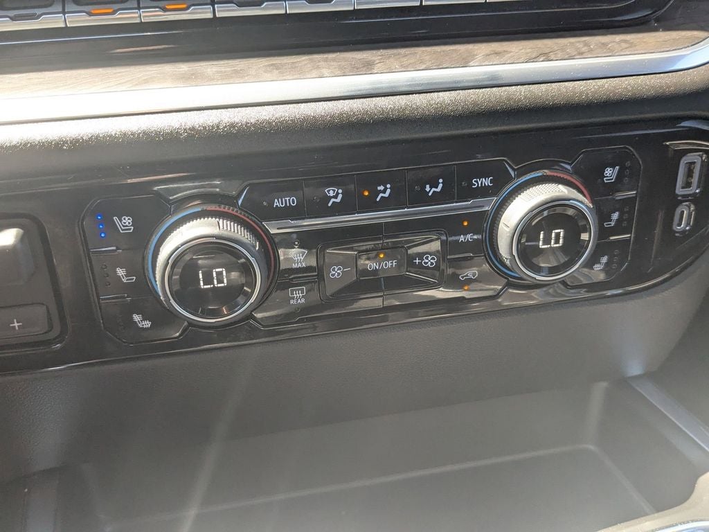 2022 Chevrolet Silverado 1500 4WD Crew Cab Short Bed LTZ