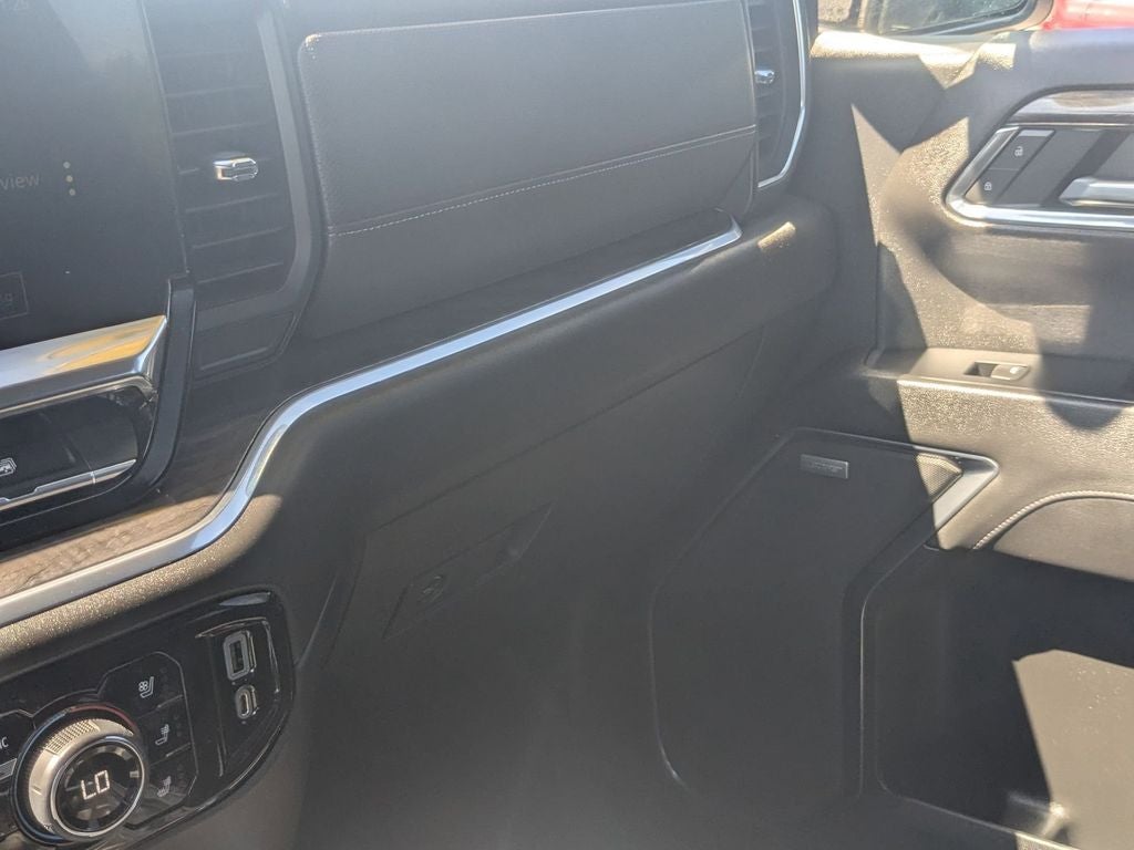 2022 Chevrolet Silverado 1500 4WD Crew Cab Short Bed LTZ