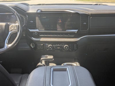 2022 Chevrolet Silverado 1500 4WD Crew Cab Short Bed LTZ