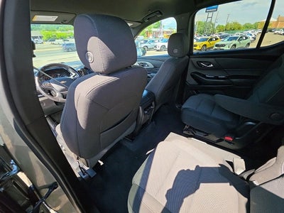 2022 Chevrolet Traverse AWD LT Cloth