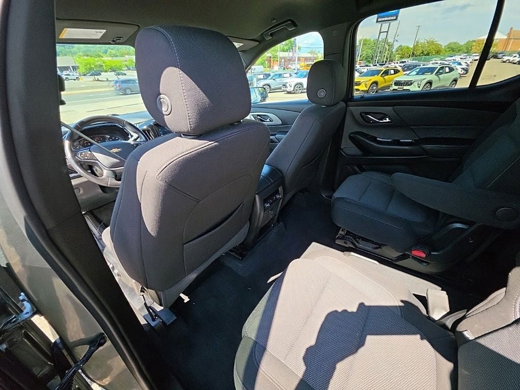 2022 Chevrolet Traverse AWD LT Cloth