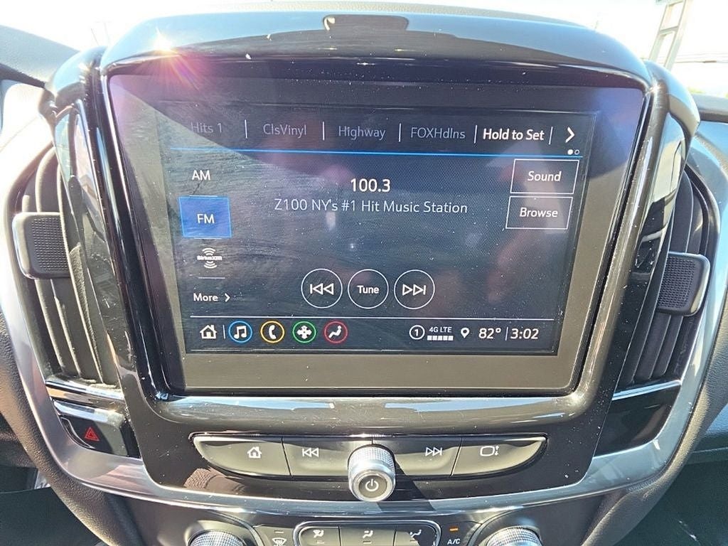 2022 Chevrolet Traverse AWD LT Cloth