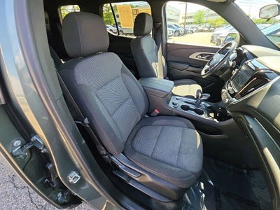 2022 Chevrolet Traverse AWD LT Cloth
