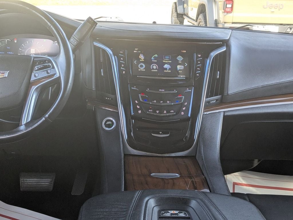 2018 Cadillac Escalade ESV Luxury