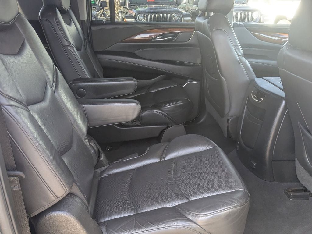 2018 Cadillac Escalade ESV Luxury