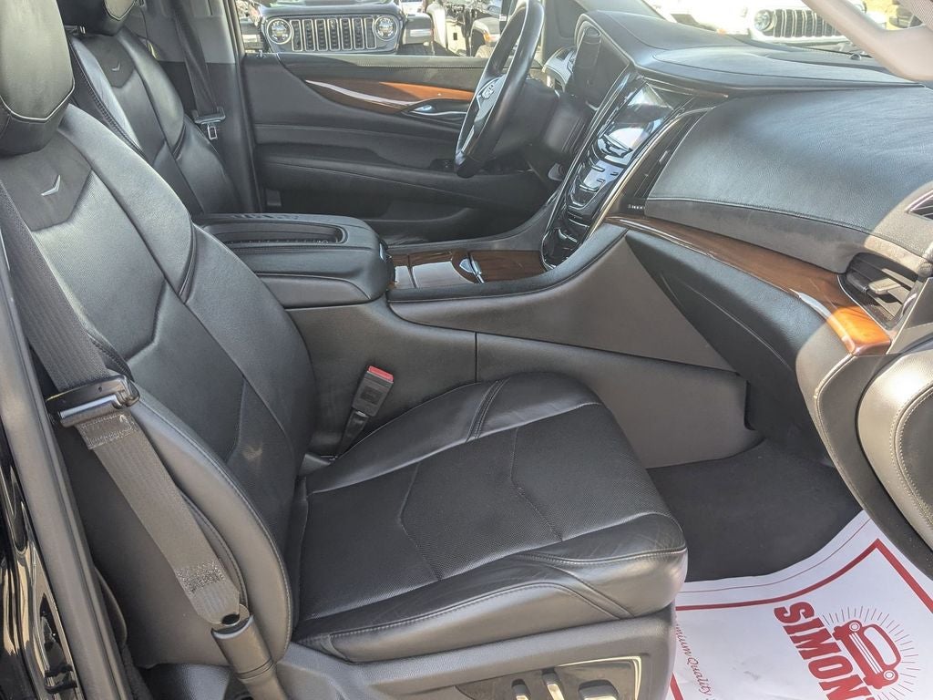 2018 Cadillac Escalade ESV Luxury
