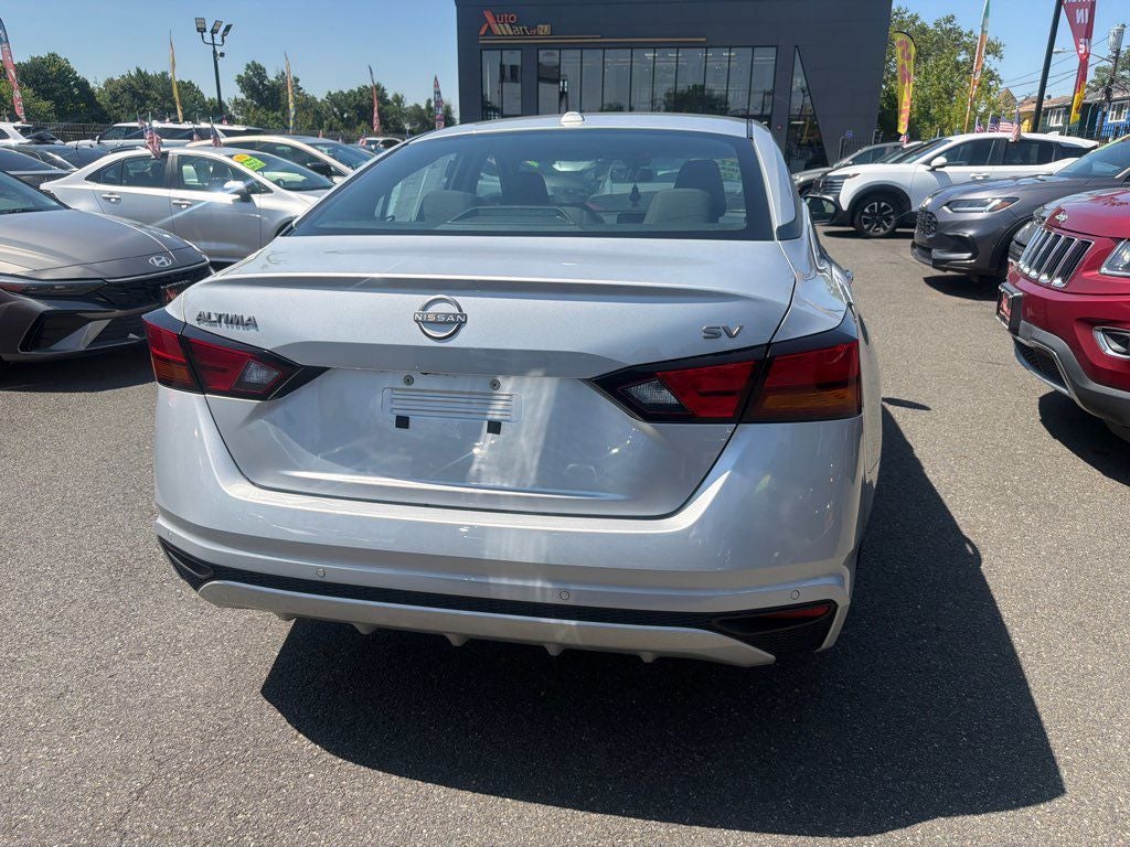 2024 Nissan Altima SV FWD