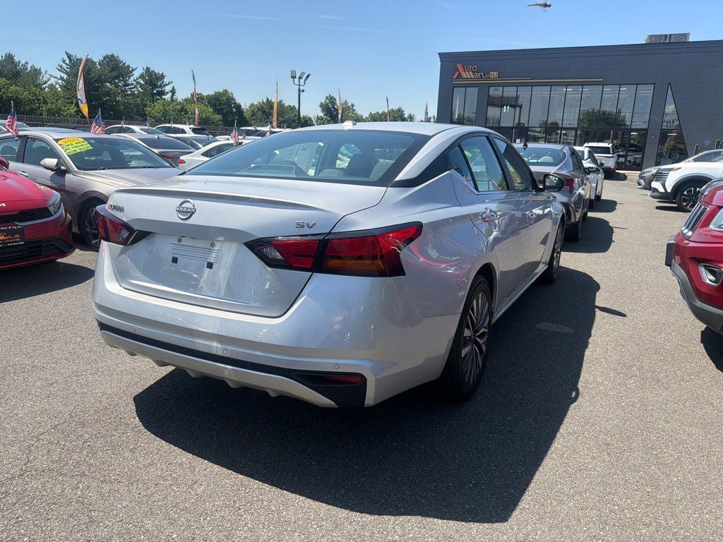 2024 Nissan Altima SV FWD
