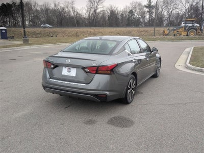 2021 Nissan Altima SV FWD